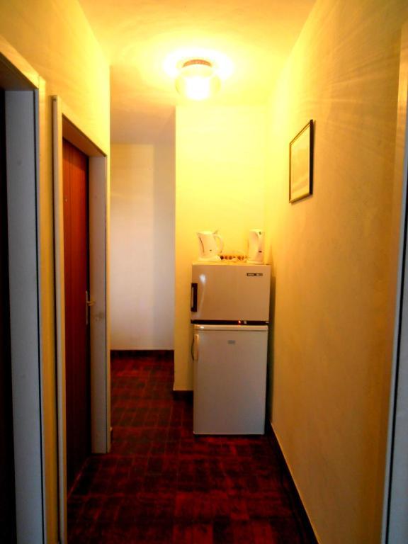 Pansion Danijela Hotel Rogoznica  Phòng bức ảnh